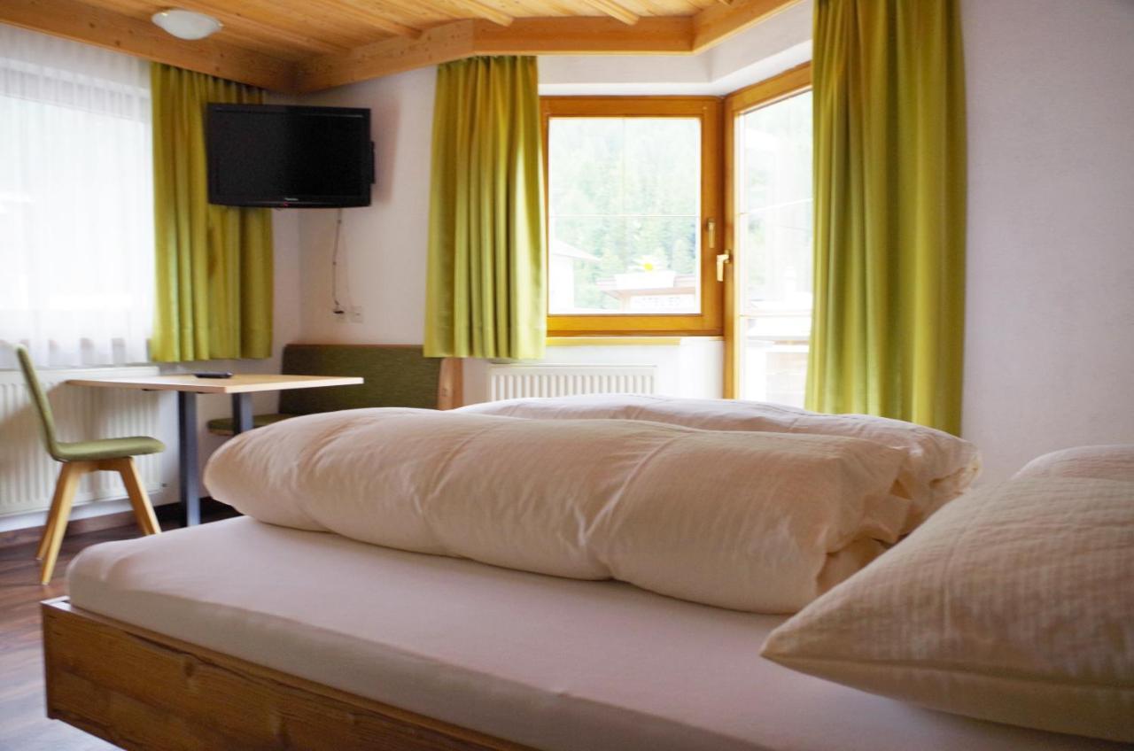 Hotel Edi Samnaun Rum bild