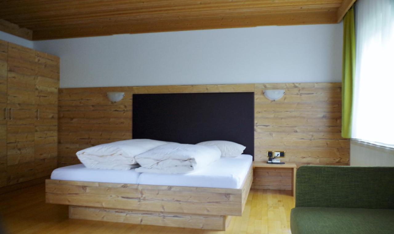 Hotel Edi Samnaun Exteriör bild